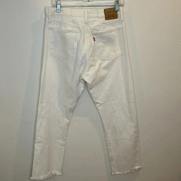 LEVI'S PREMIUM WEDGIE STRAIGHT RED TAG DISTRESSED CROPPED JEAN - Picture 7 of 10